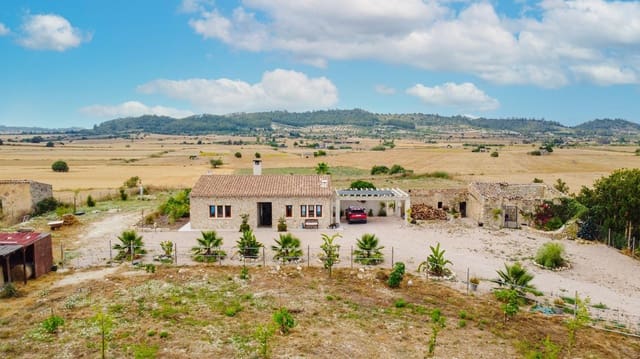 2 bedroom Finca/Country House for sale in Sant Joan with pool garage - € 1,150,000 (Ref: 9077980)