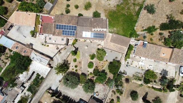 4 slaapkamer Rijtjeshuis te koop in Establiments, Palma de Mallorca met garage - € 737.000 (Ref: 9114187)