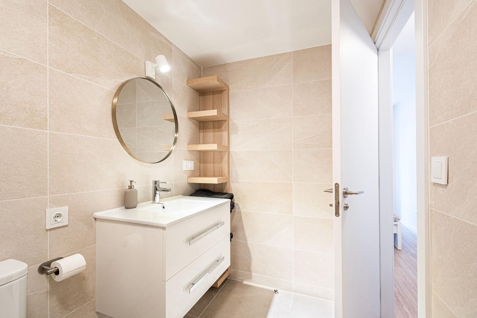 Appartement de 2 chambres à louer à Palma de Mallorca avec piscine garage - 2 500 € (Ref: 9145565)