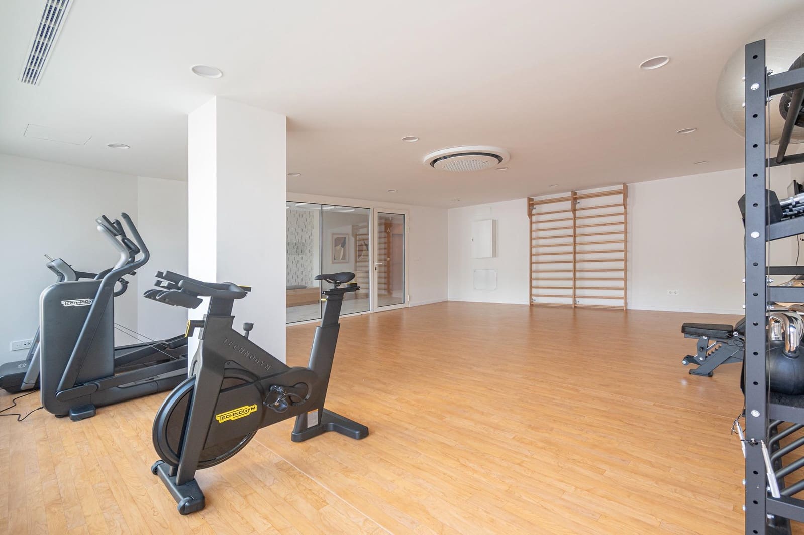 Appartement de 2 chambres à louer à Palma de Mallorca avec piscine garage - 2 500 € (Ref: 9145565)
