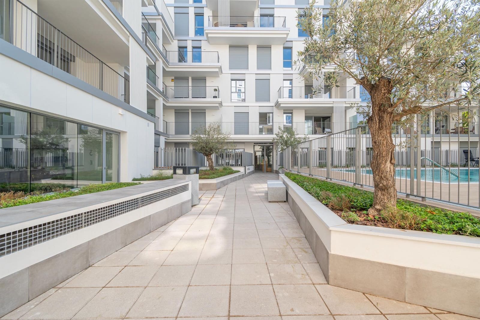 Appartement de 2 chambres à louer à Palma de Mallorca avec piscine garage - 2 500 € (Ref: 9145565)