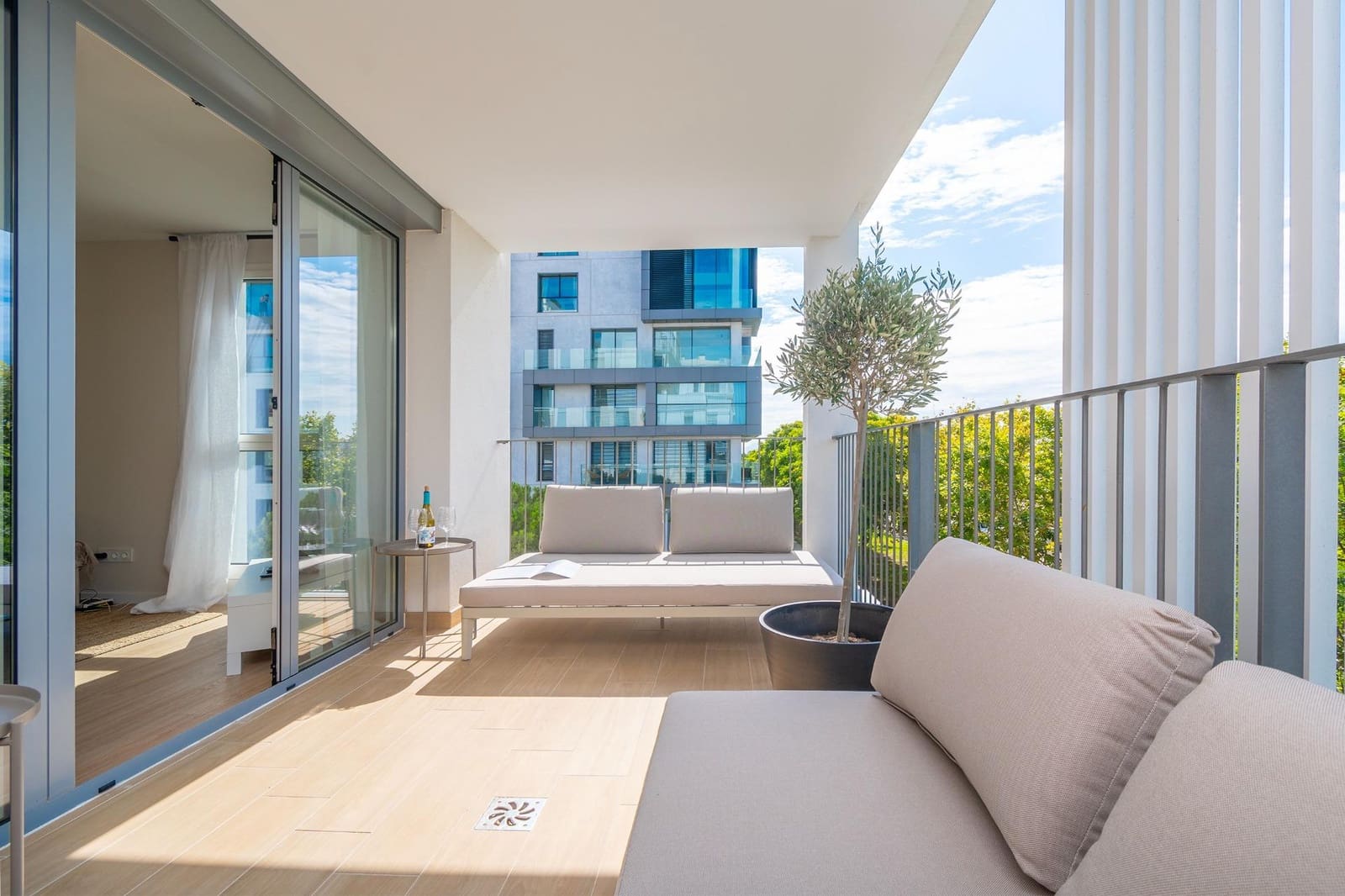 Appartement de 2 chambres à louer à Palma de Mallorca avec piscine garage - 2 500 € (Ref: 9145565)