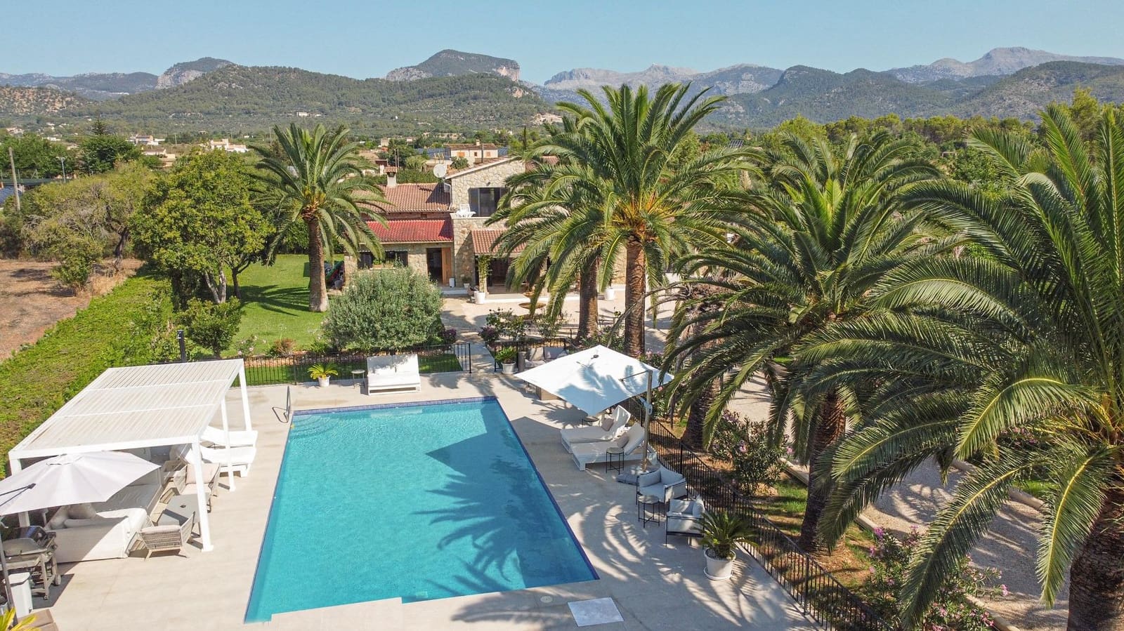 8 soveværelse Finca/Landehus til salg i Binissalem med swimmingpool - € 3.900.000 (Ref: 9152209)