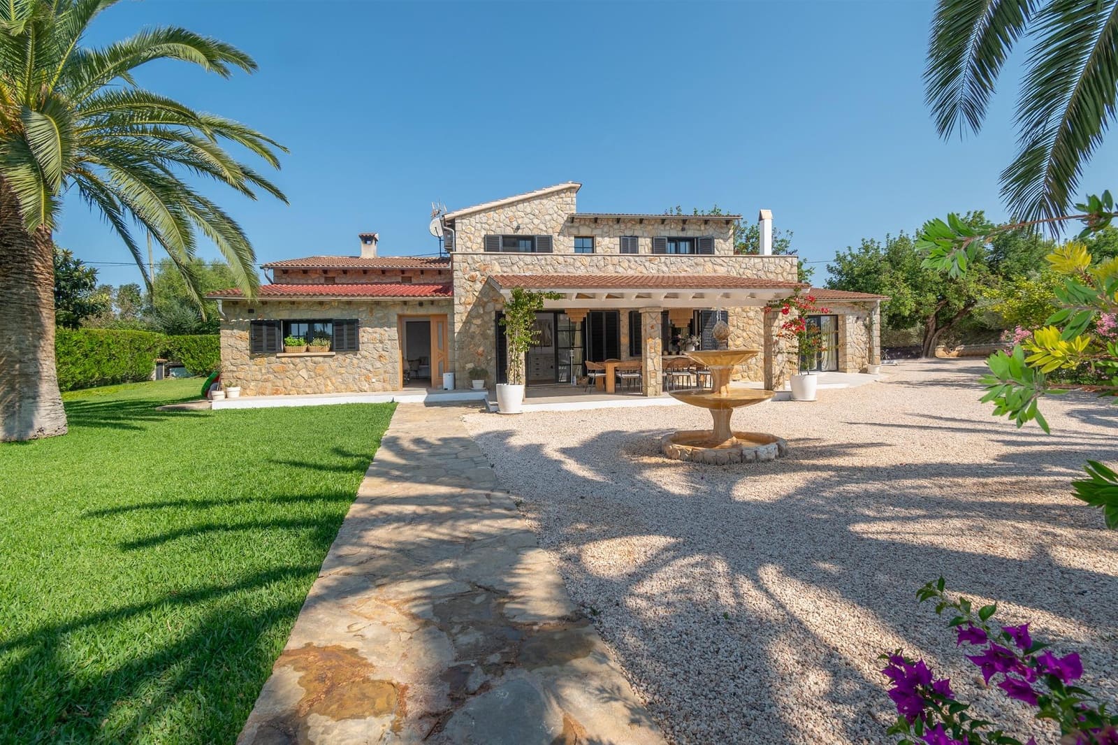 8 soveværelse Finca/Landehus til salg i Binissalem med swimmingpool - € 3.900.000 (Ref: 9152209)