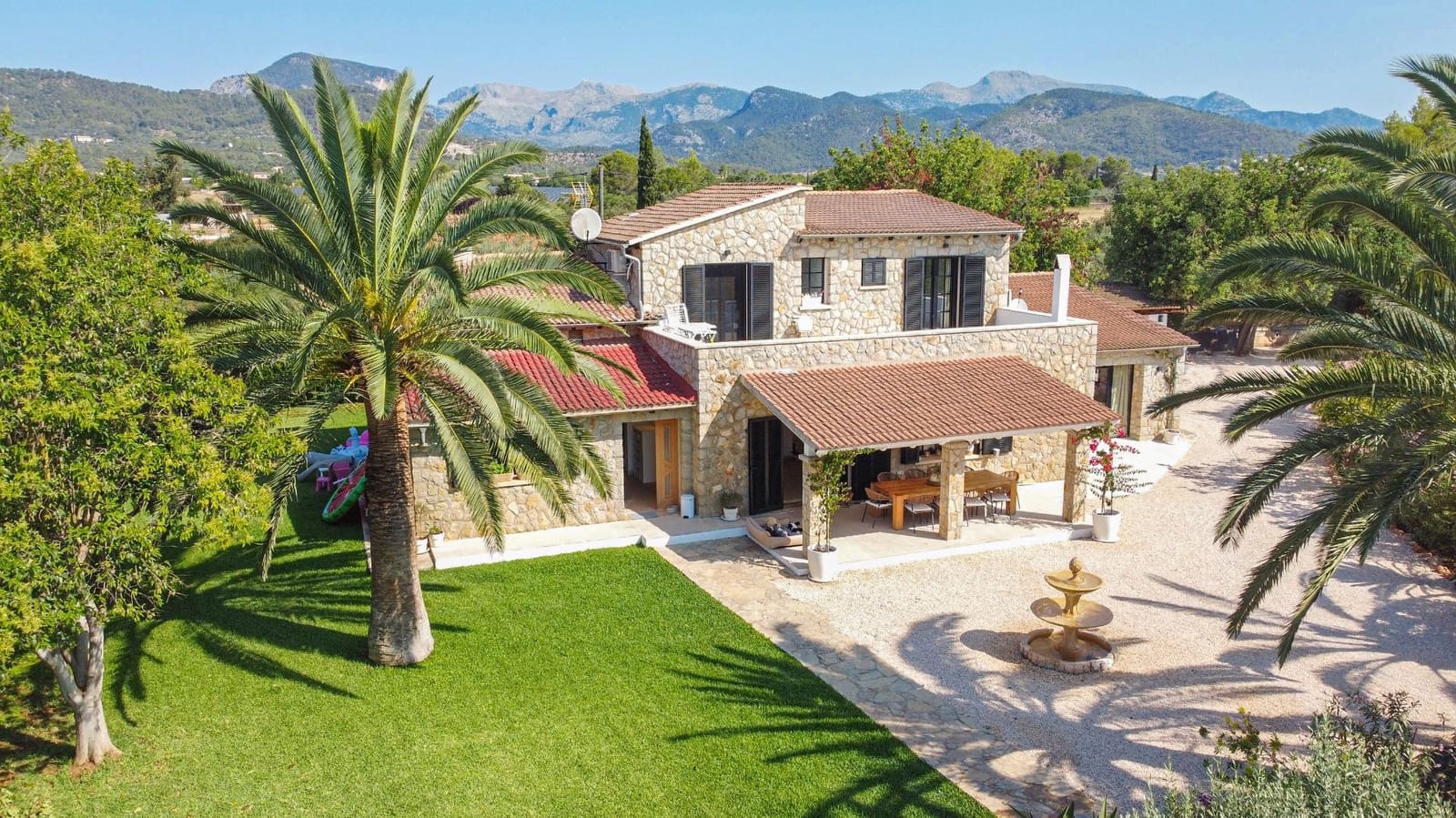 8 soveværelse Finca/Landehus til salg i Binissalem med swimmingpool - € 3.900.000 (Ref: 9152209)