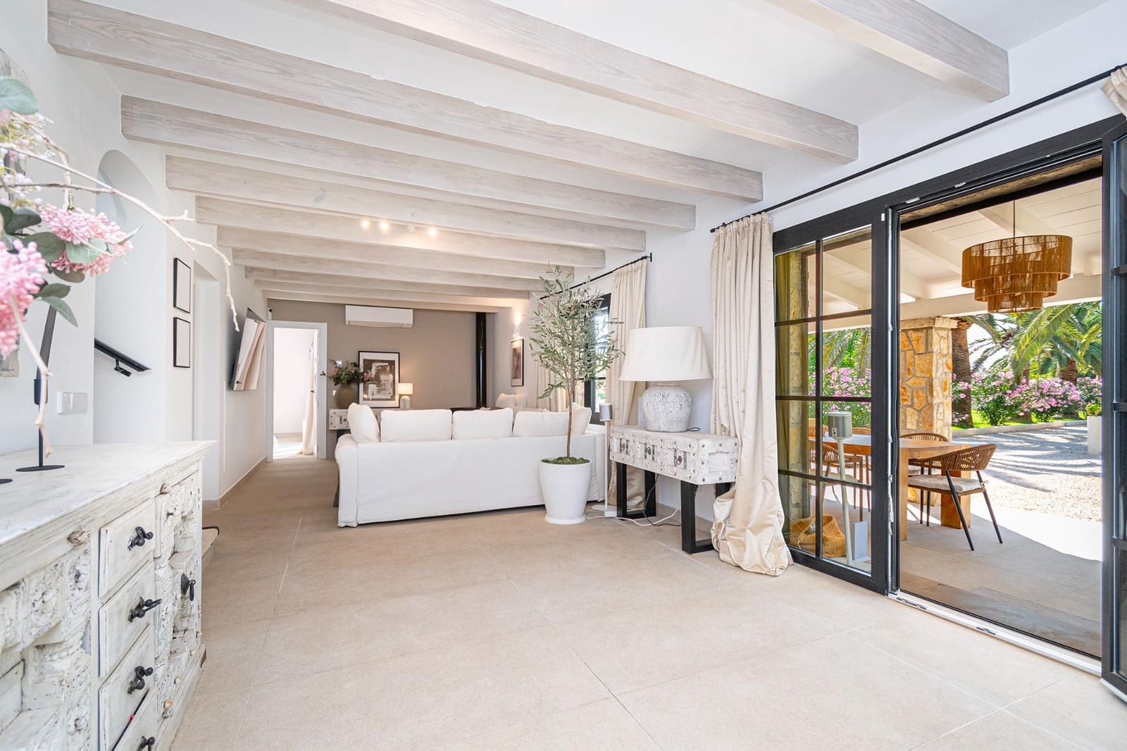 8 soveværelse Finca/Landehus til salg i Binissalem med swimmingpool - € 3.900.000 (Ref: 9152209)