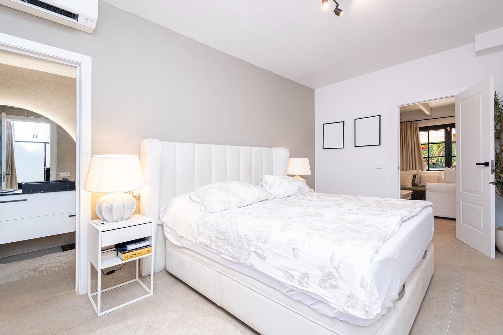 8 soveværelse Finca/Landehus til salg i Binissalem med swimmingpool - € 3.900.000 (Ref: 9152209)