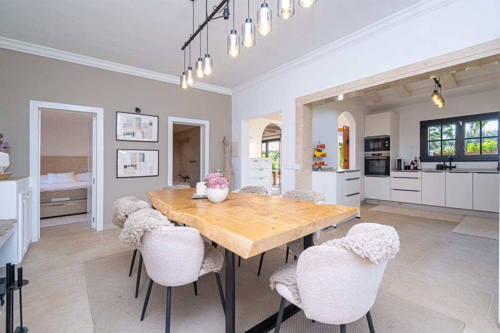 8 soveværelse Finca/Landehus til salg i Binissalem med swimmingpool - € 3.900.000 (Ref: 9152209)