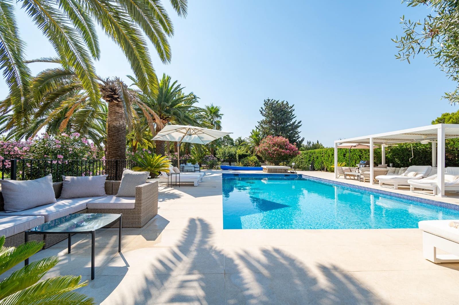 8 soveværelse Finca/Landehus til salg i Binissalem med swimmingpool - € 3.900.000 (Ref: 9152209)