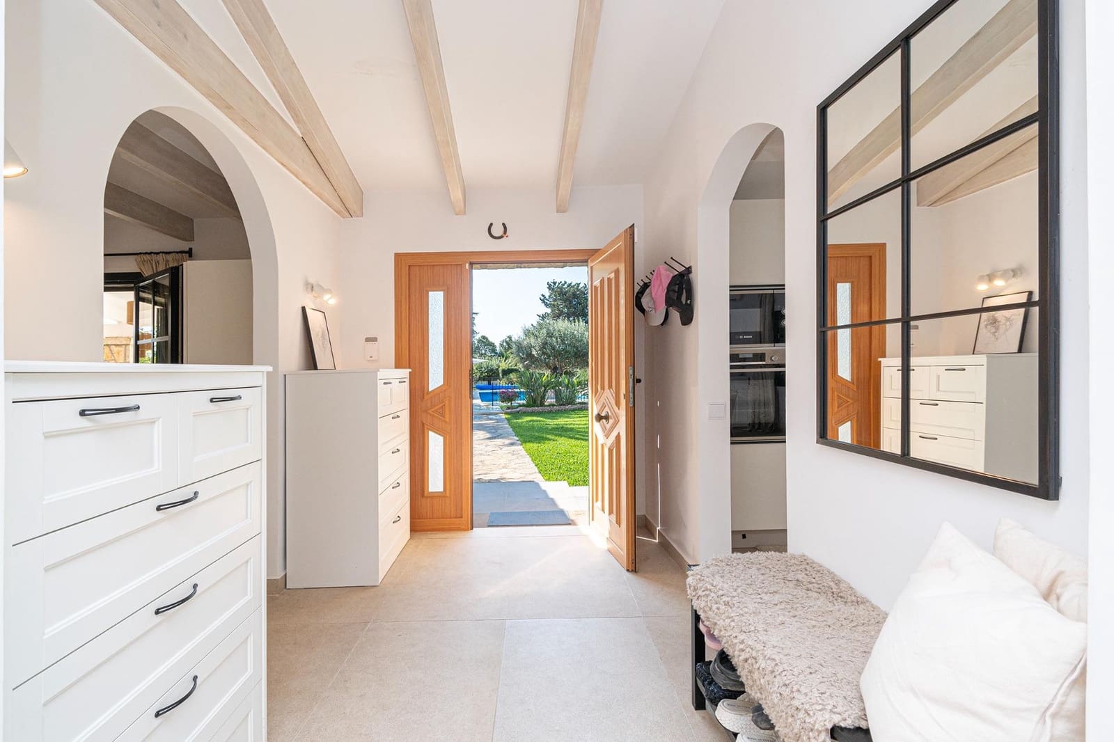 8 soveværelse Finca/Landehus til salg i Binissalem med swimmingpool - € 3.900.000 (Ref: 9152209)