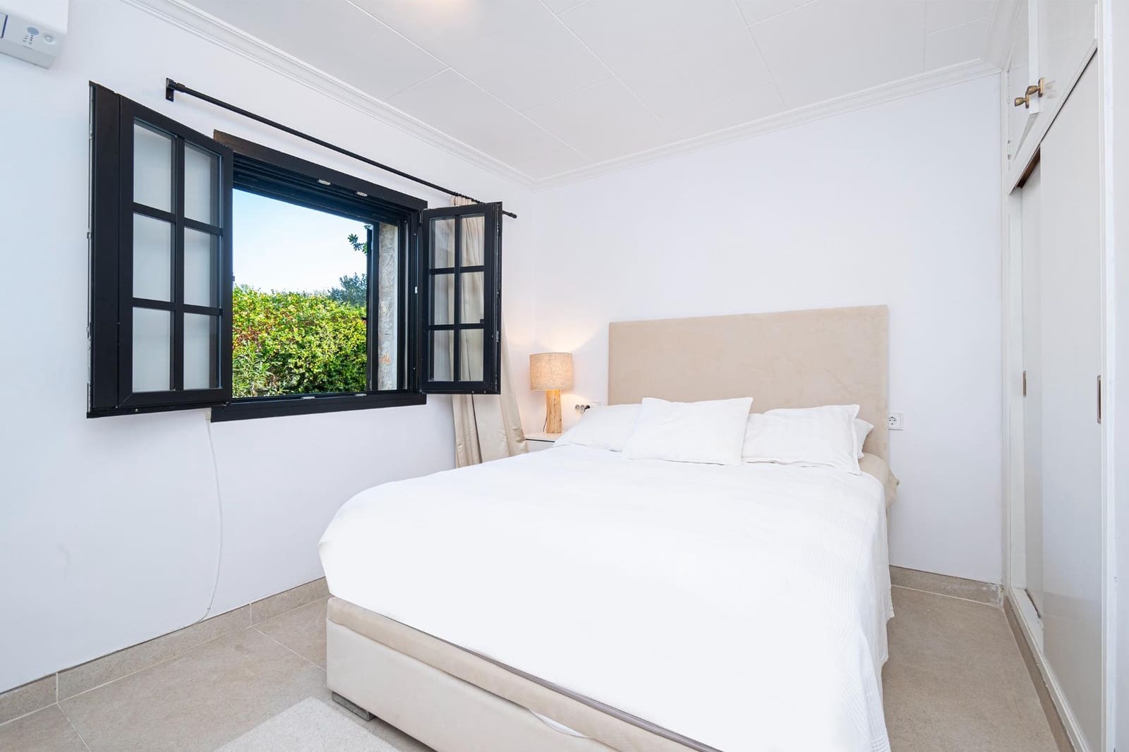 8 soveværelse Finca/Landehus til salg i Binissalem med swimmingpool - € 3.900.000 (Ref: 9152209)