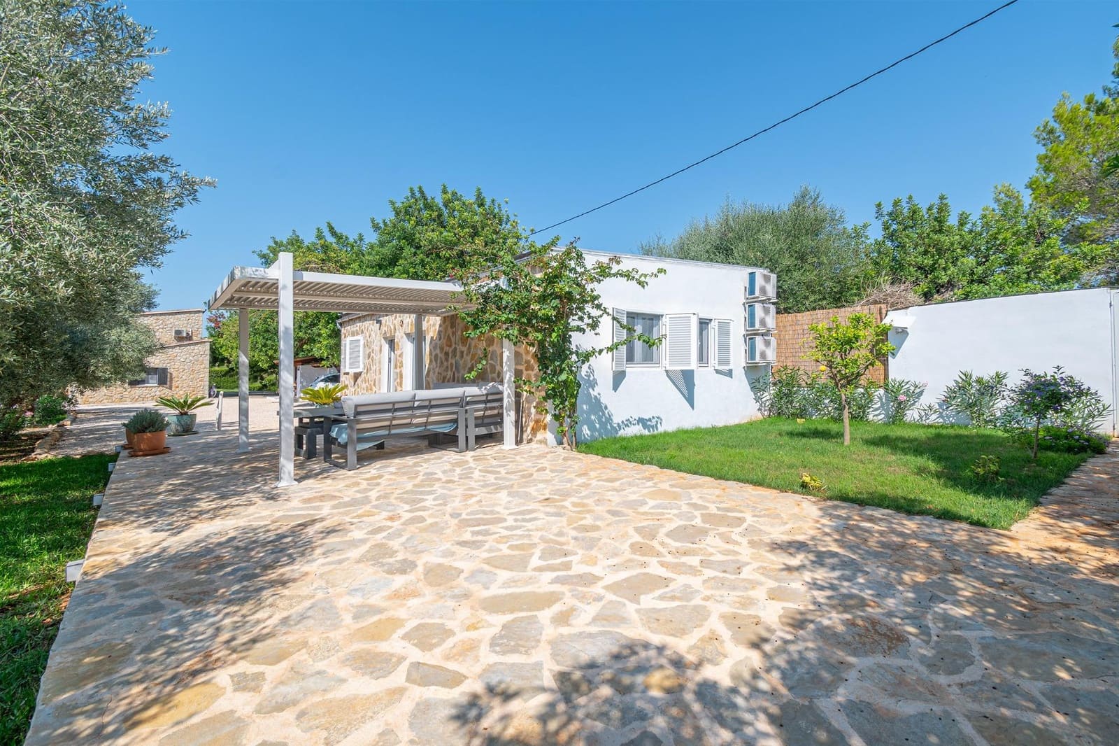 8 soveværelse Finca/Landehus til salg i Binissalem med swimmingpool - € 3.900.000 (Ref: 9152209)