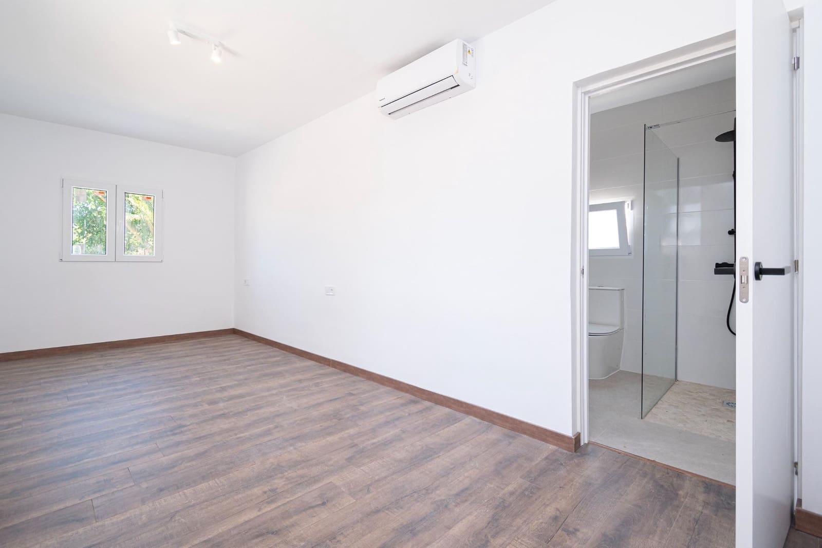 8 soveværelse Finca/Landehus til salg i Binissalem med swimmingpool - € 3.900.000 (Ref: 9152209)