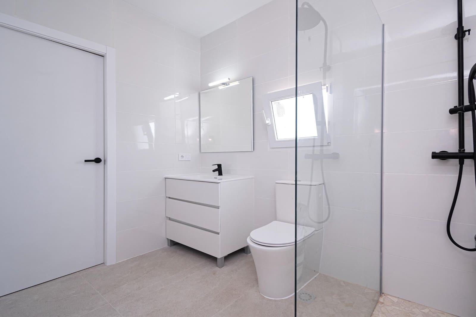 8 soveværelse Finca/Landehus til salg i Binissalem med swimmingpool - € 3.900.000 (Ref: 9152209)