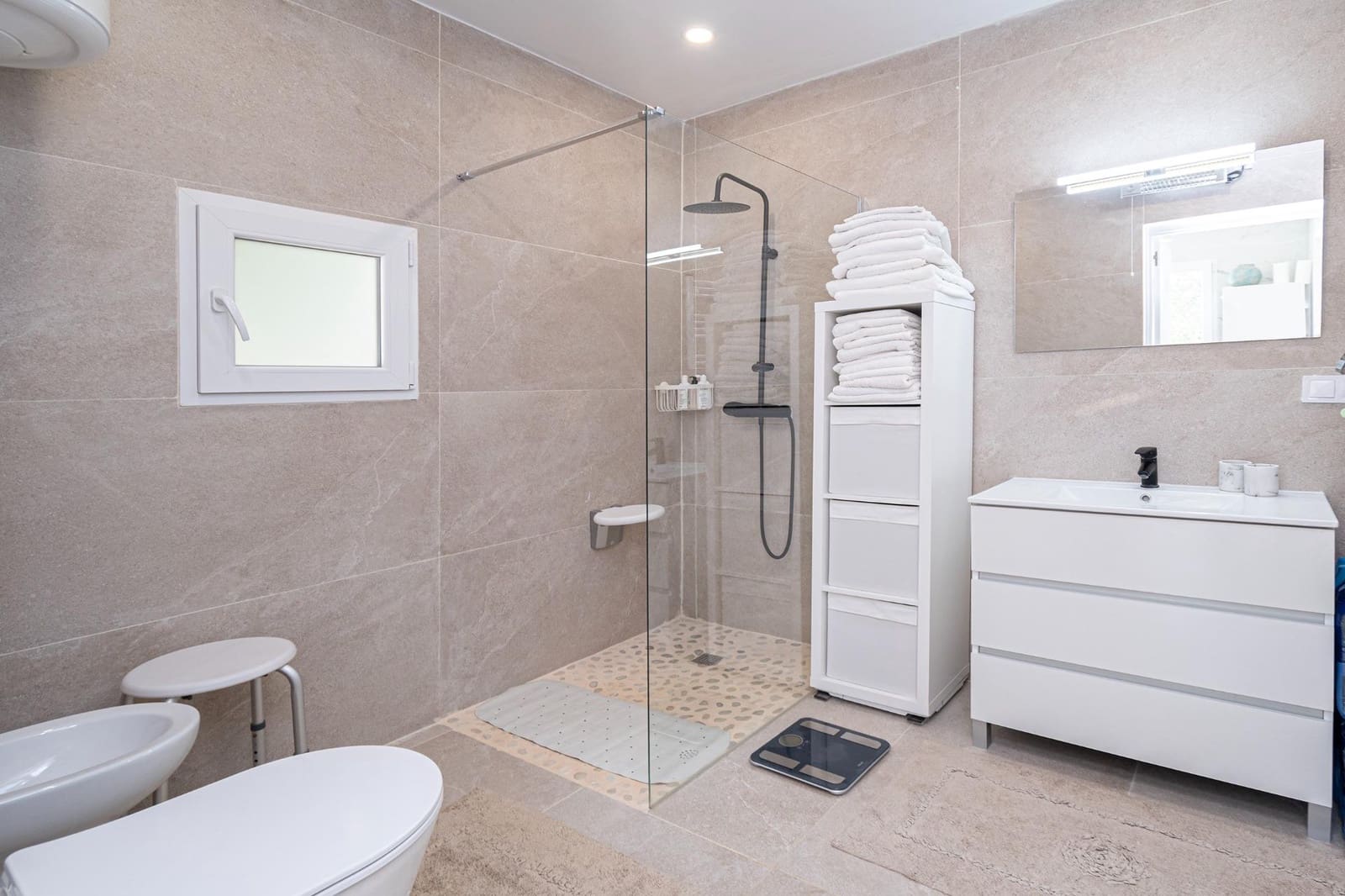 8 soveværelse Finca/Landehus til salg i Binissalem med swimmingpool - € 3.900.000 (Ref: 9152209)