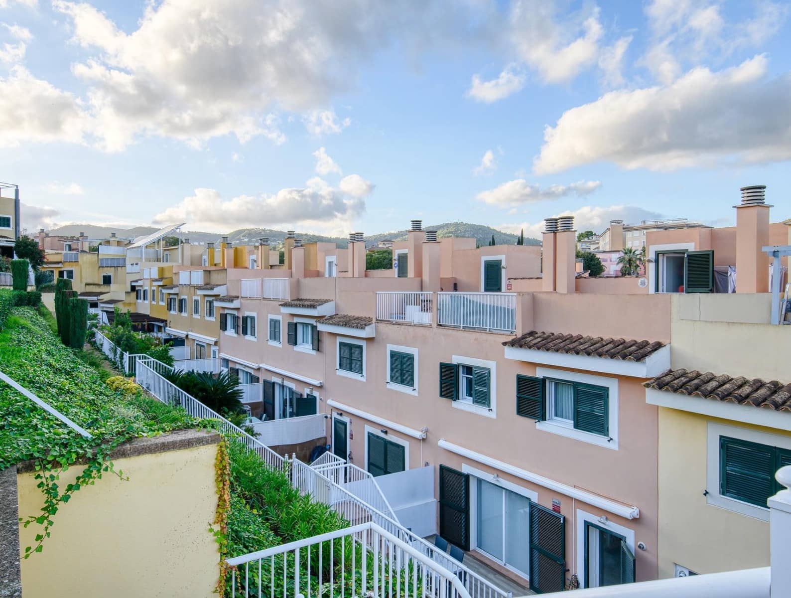 3 sypialnia Dom szeregowy na sprzedaż w Palma de Mallorca z basenem garażem - 940 000 € (Ref: 9165815)