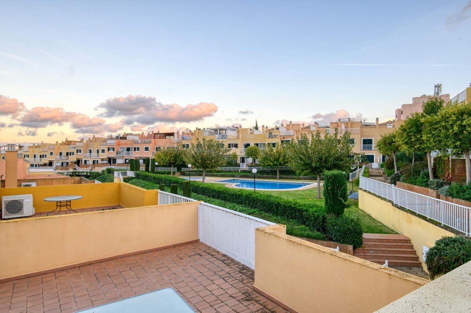 3 soveværelse Rækkehus til salg i Palma de Mallorca med swimmingpool garage - € 920.000 (Ref: 9165815)