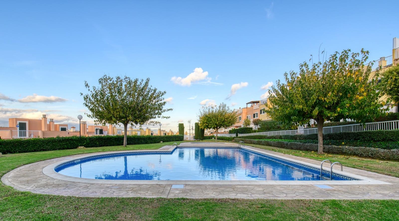 3 soveværelse Rækkehus til salg i Palma de Mallorca med swimmingpool garage - € 920.000 (Ref: 9165815)