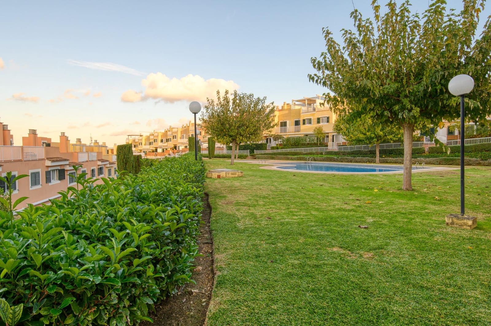 3 soveværelse Rækkehus til salg i Palma de Mallorca med swimmingpool garage - € 920.000 (Ref: 9165815)