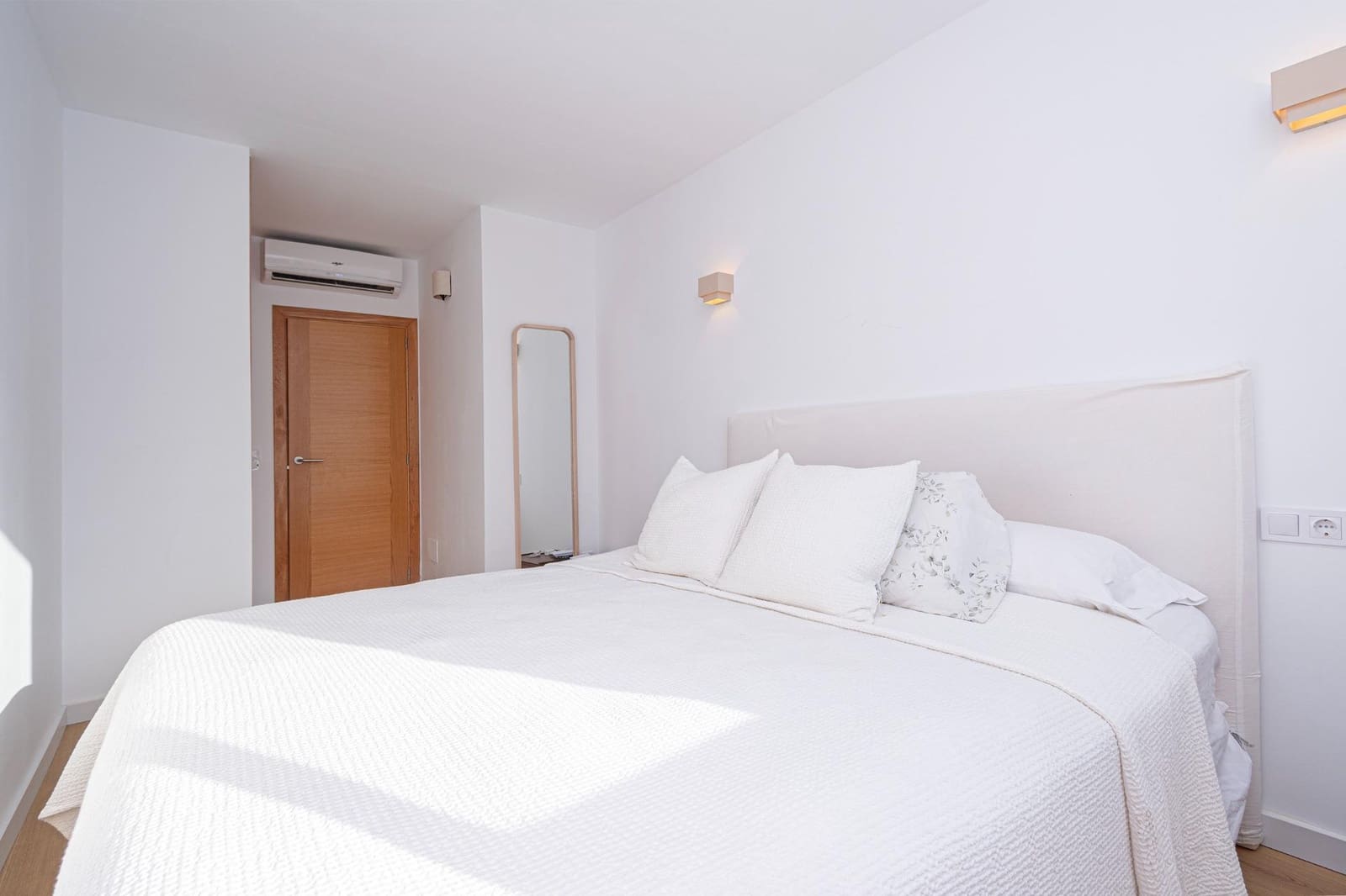 2 bedroom Apartment for rent in Palma de Mallorca with pool garage - € 2,400 (Ref: 9195566)