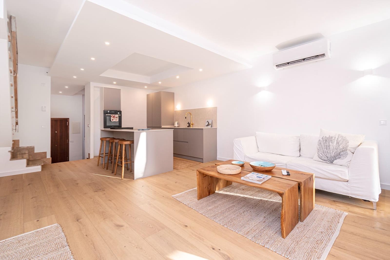 2 bedroom Apartment for rent in Palma de Mallorca with pool garage - € 2,400 (Ref: 9195566)