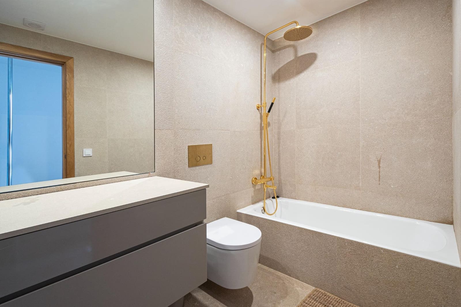 2 bedroom Apartment for rent in Palma de Mallorca with pool garage - € 2,400 (Ref: 9195566)