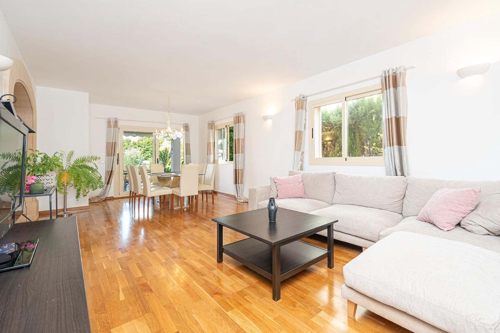 5 slaapkamer Halfvrijstaande villa te koop in Puig de Ros met zwembad garage - € 1.235.000 (Ref: 9233014)