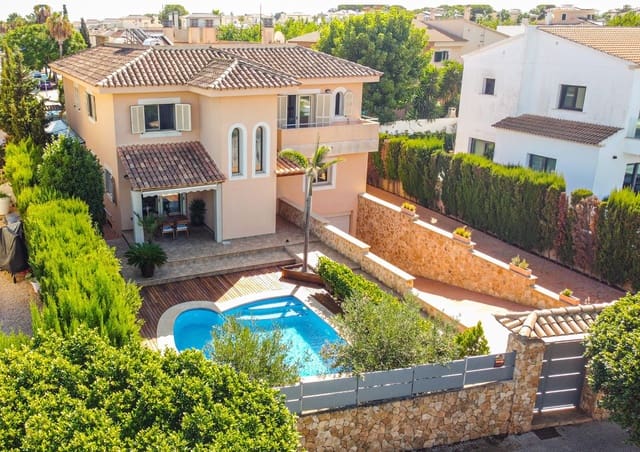 5 soverom Kjedet enebolig til salgs i Puig de Ros, Llucmajor med svømmebasseng garasje - € 1 200 000 (Ref: 9233014)