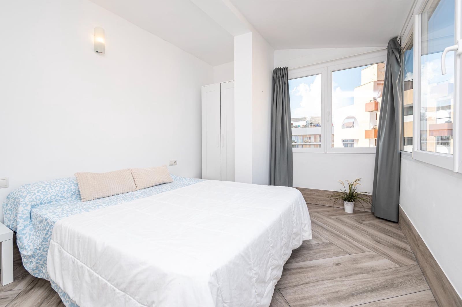 3 sovrum Takvåning att hyra i Magalluf - 1 900 € (Ref: 9335003)