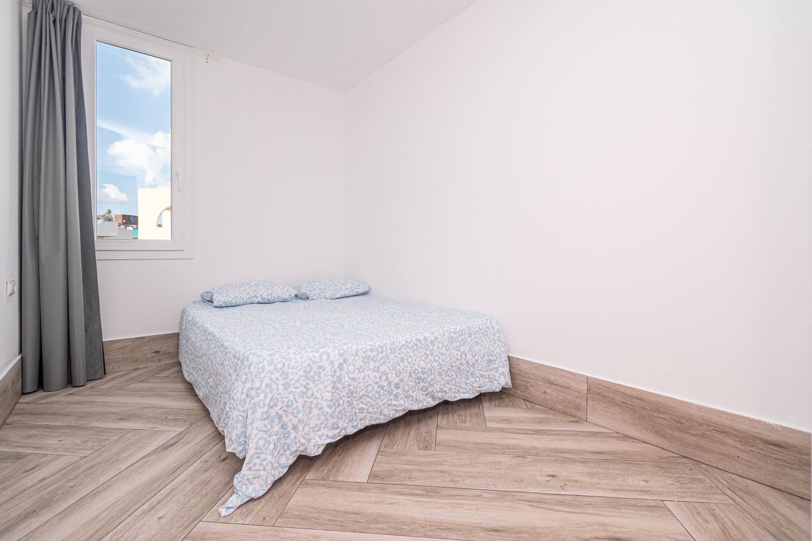 3 sovrum Takvåning att hyra i Magalluf - 1 900 € (Ref: 9335003)