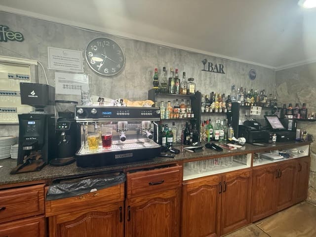 Commercial for rent in Amanecer, Palma de Mallorca - € 1,020 (Ref: 9344800)