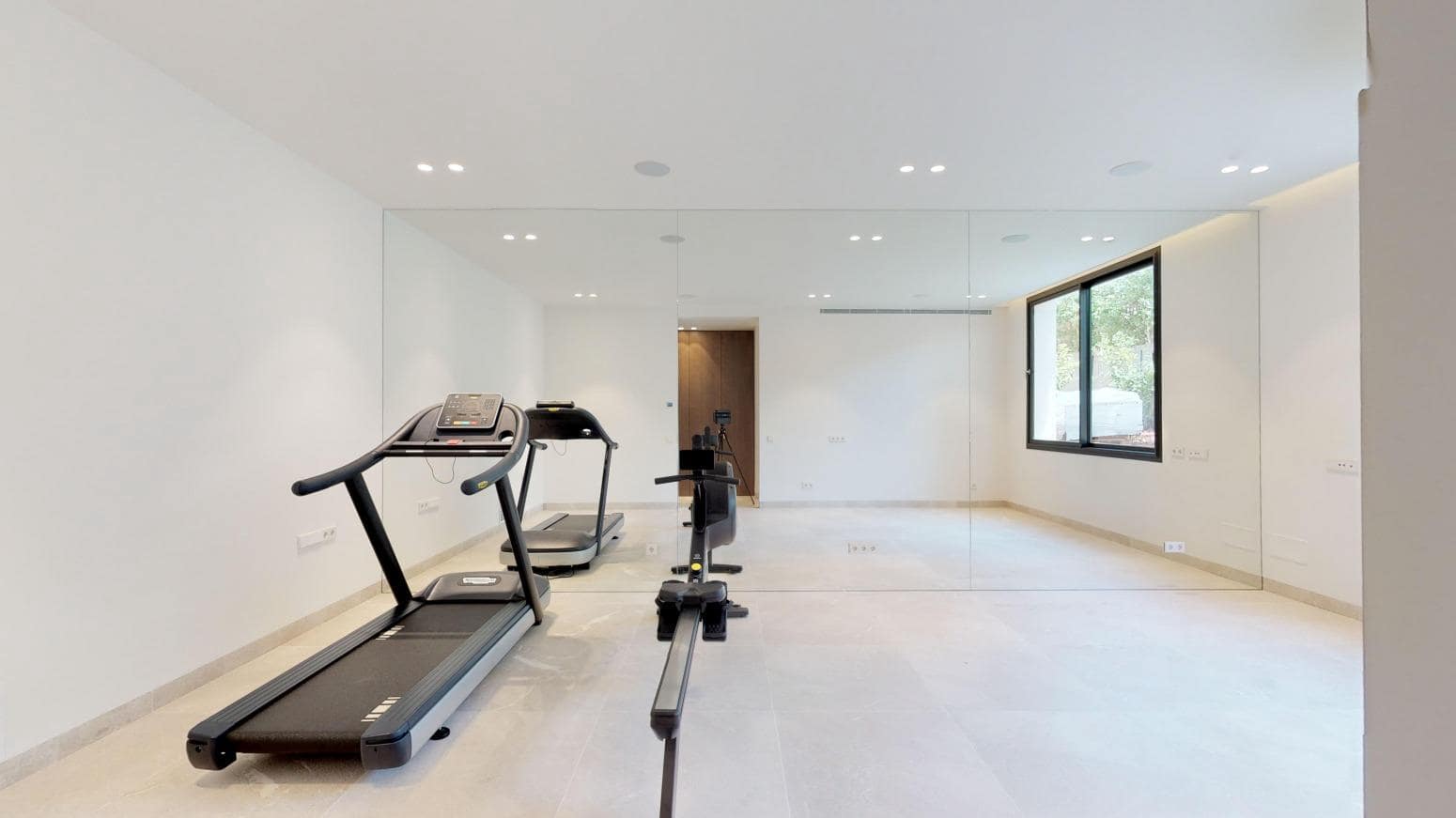 6 bedroom Villa for sale in Santa Ponsa with pool garage - € 7,500,000 (Ref: 9379054)