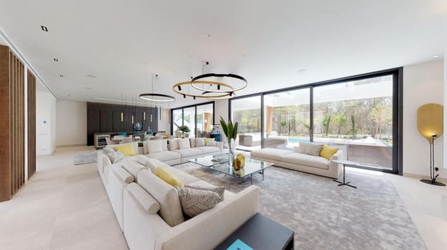 6 bedroom Villa for sale in Santa Ponsa, Calvià with pool garage - € 7,500,000 (Ref: 9379054)