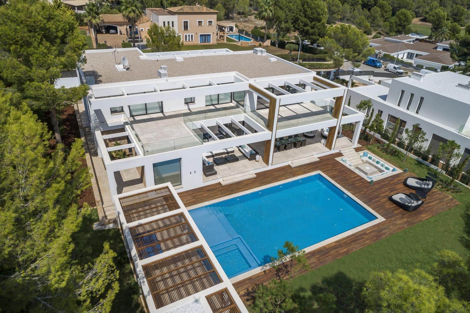 6 bedroom Villa for sale in Santa Ponsa with pool garage - € 7,500,000 (Ref: 9379054)