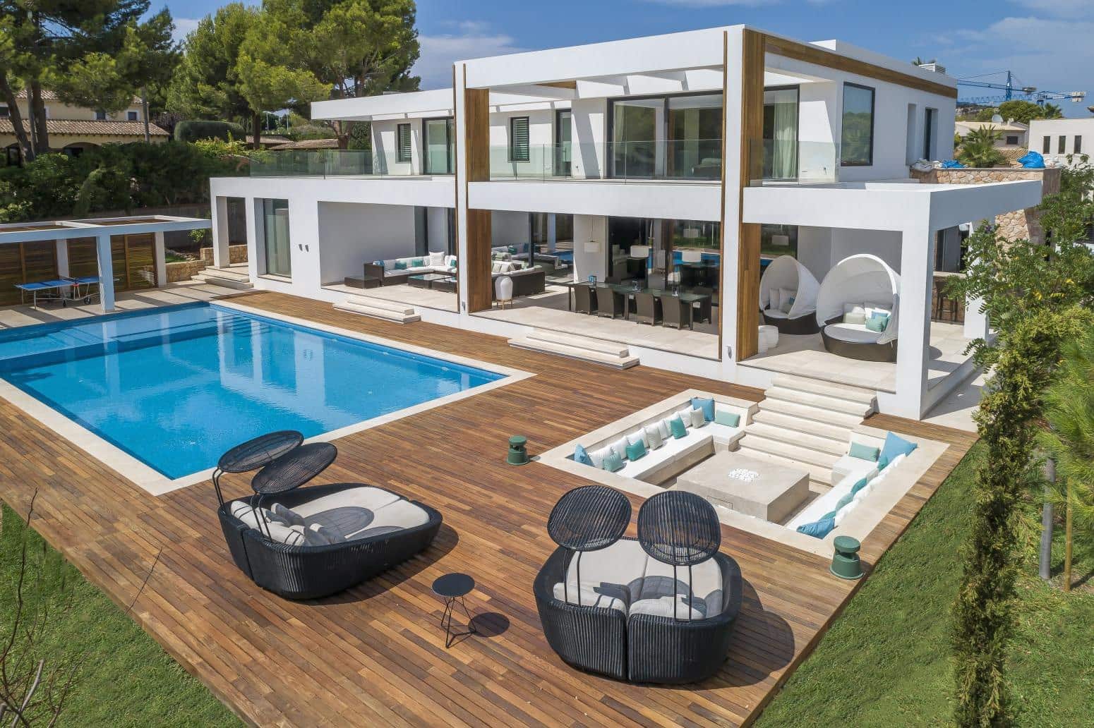 6 bedroom Villa for sale in Santa Ponsa with pool garage - € 7,500,000 (Ref: 9379054)