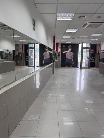 Commercial for sale in Inca - € 390,000 (Ref: 9382981)