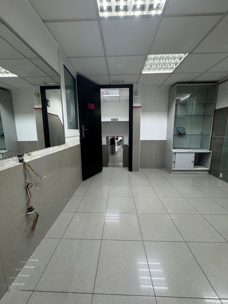 Commercial for sale in Inca - € 390,000 (Ref: 9382981)