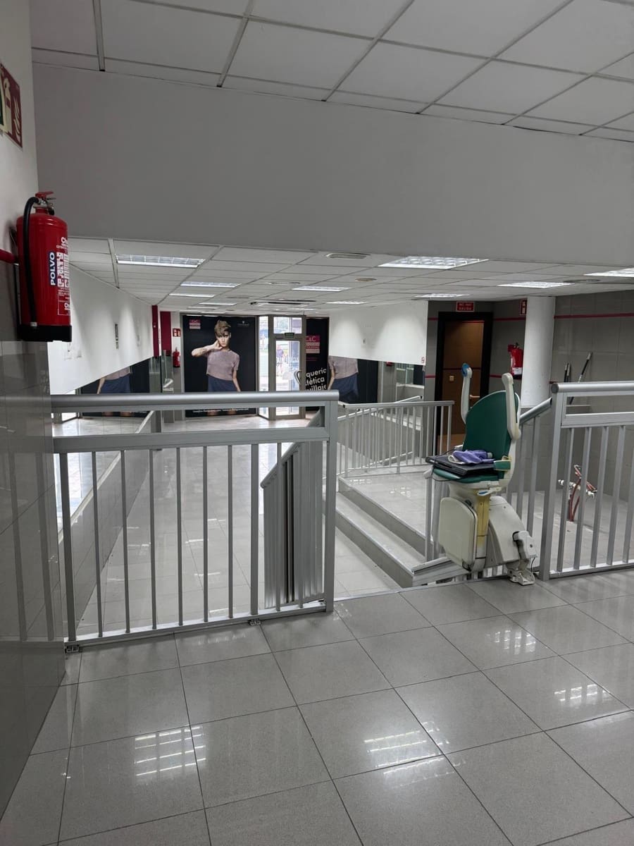 Commercial for sale in Inca - € 390,000 (Ref: 9382981)