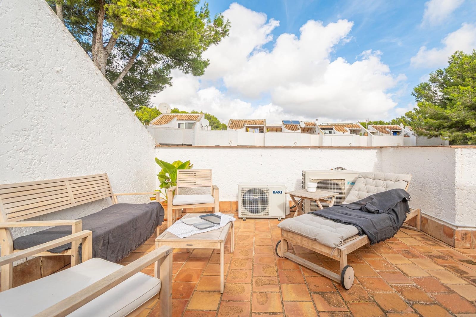 3 bedroom Apartment for sale in Sol de Mallorca with pool garage - € 646,000 (Ref: 9398531)