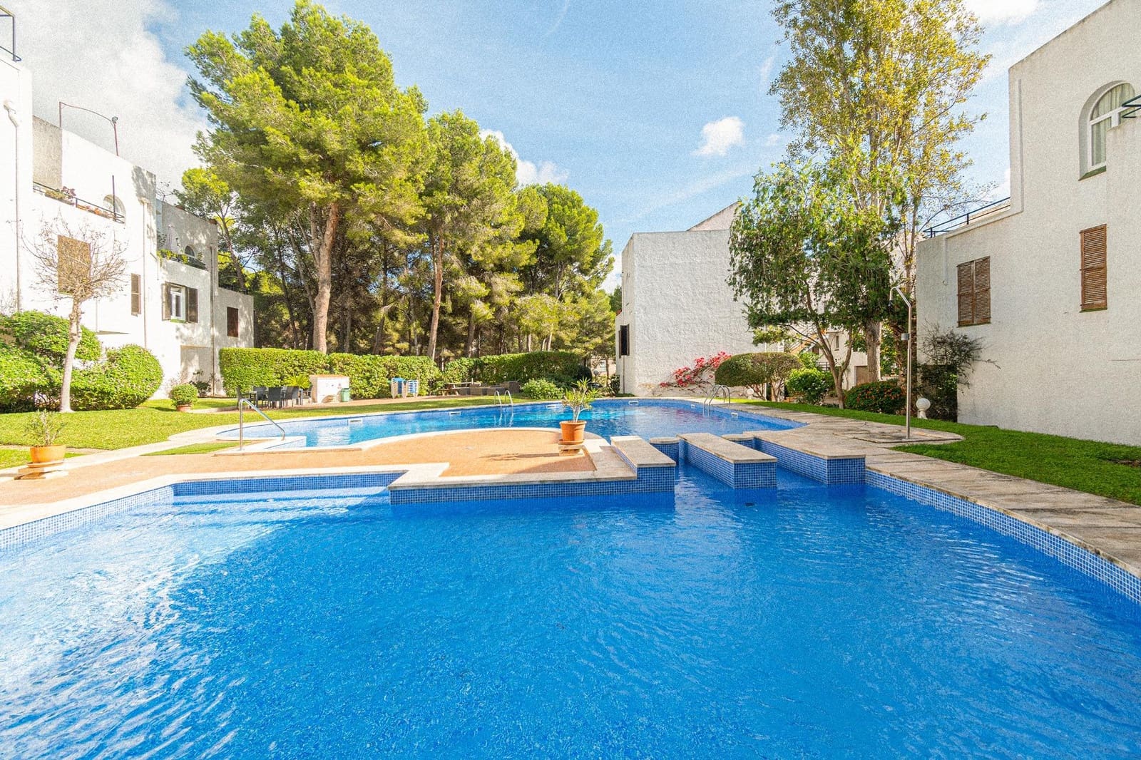 3 bedroom Apartment for sale in Sol de Mallorca with pool garage - € 646,000 (Ref: 9398531)