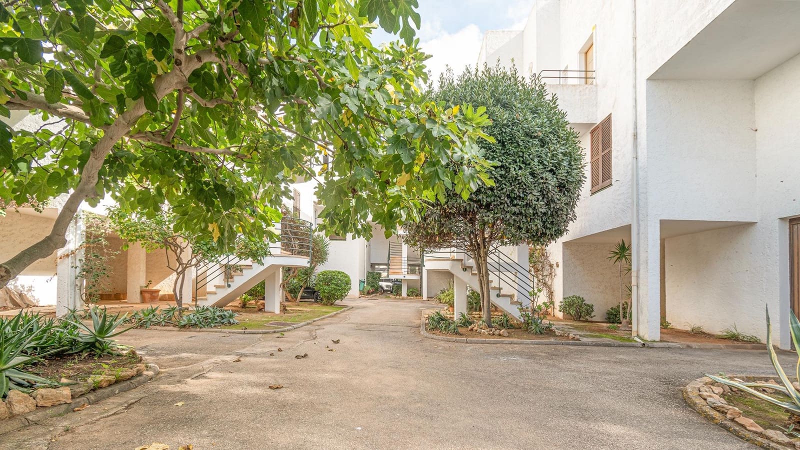 3 bedroom Apartment for sale in Sol de Mallorca with pool garage - € 646,000 (Ref: 9398531)