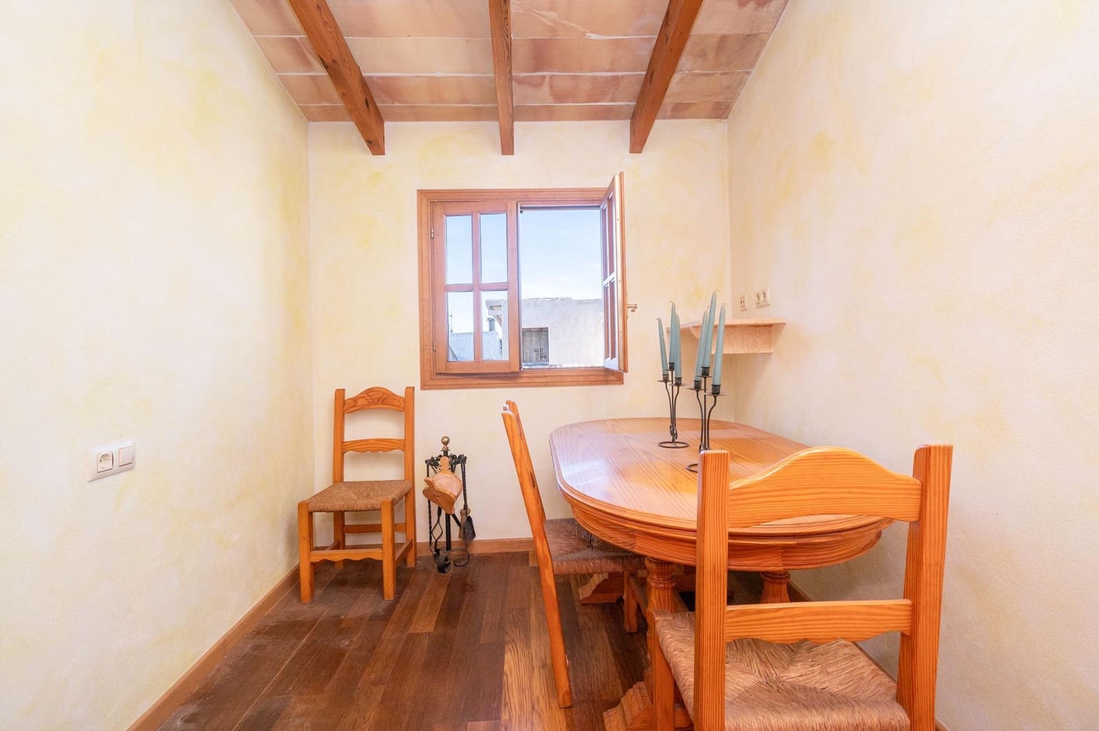 4 bedroom Terraced Villa for sale in Felanitx - € 380,000 (Ref: 9401097)