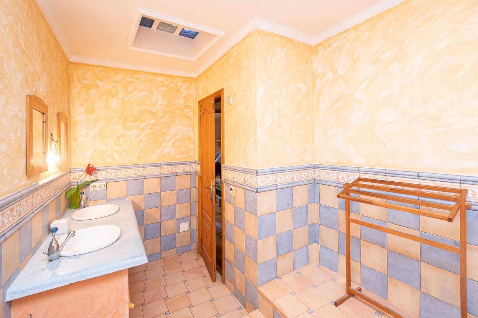 4 bedroom Terraced Villa for sale in Felanitx - € 380,000 (Ref: 9401097)
