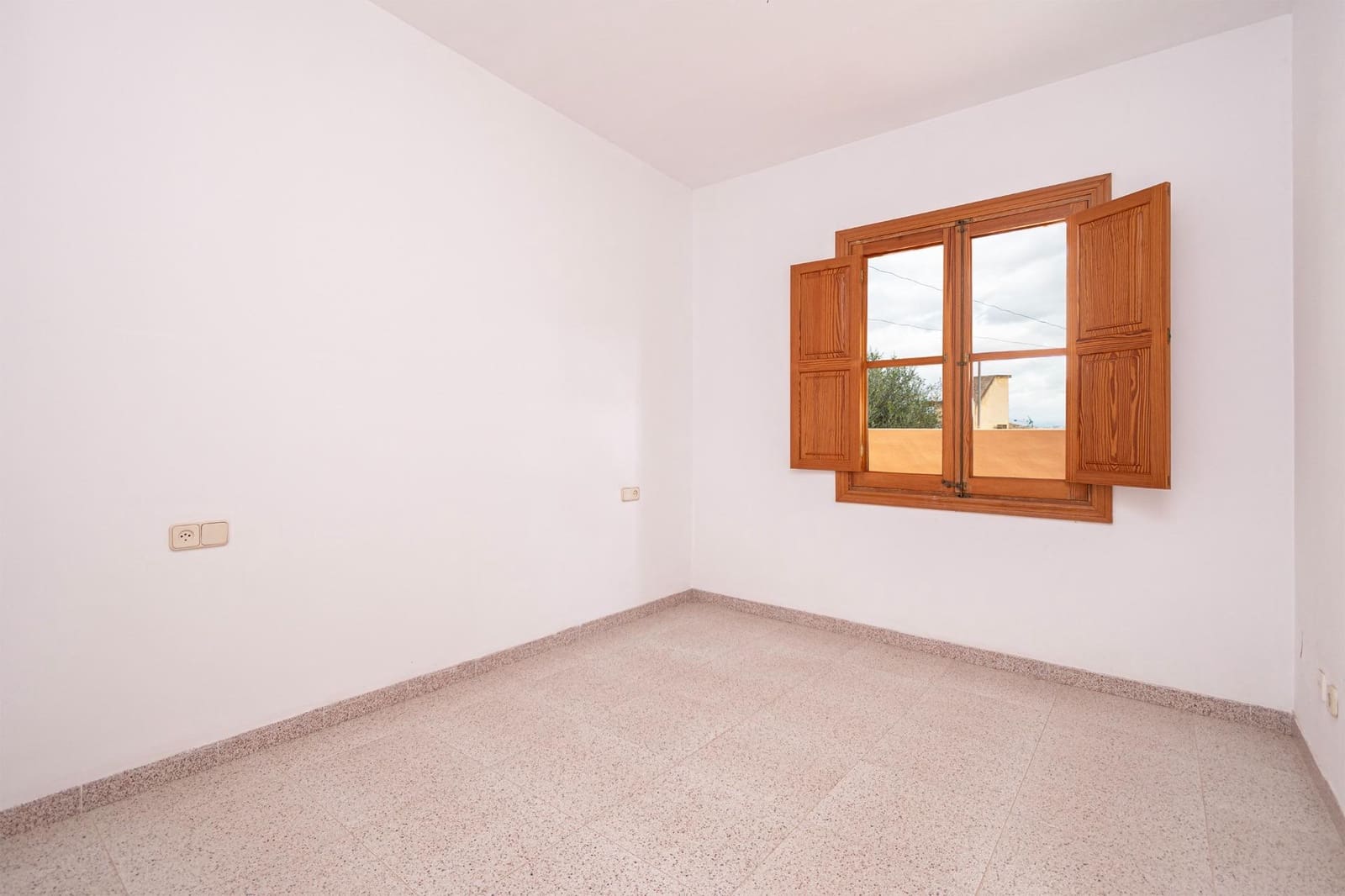 6 soveværelse Byhus til salg i Santa Eugenia med garage - € 750.000 (Ref: 9419801)