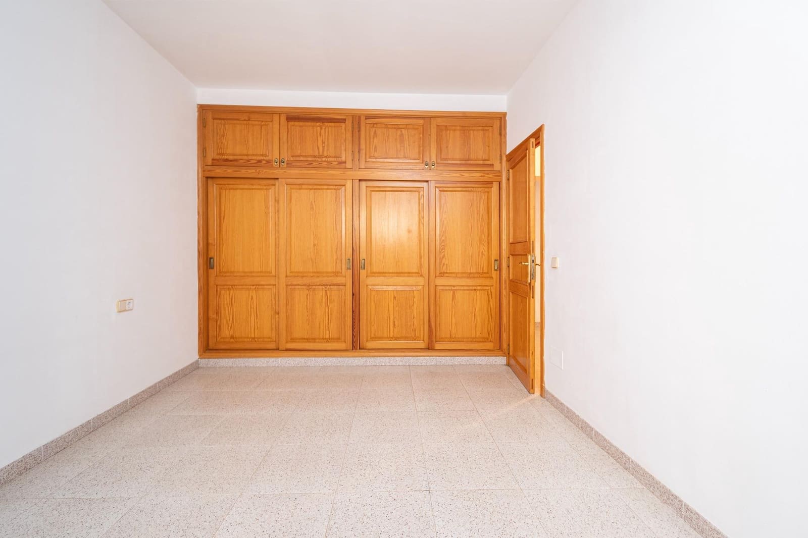 6 soveværelse Byhus til salg i Santa Eugenia med garage - € 750.000 (Ref: 9419801)