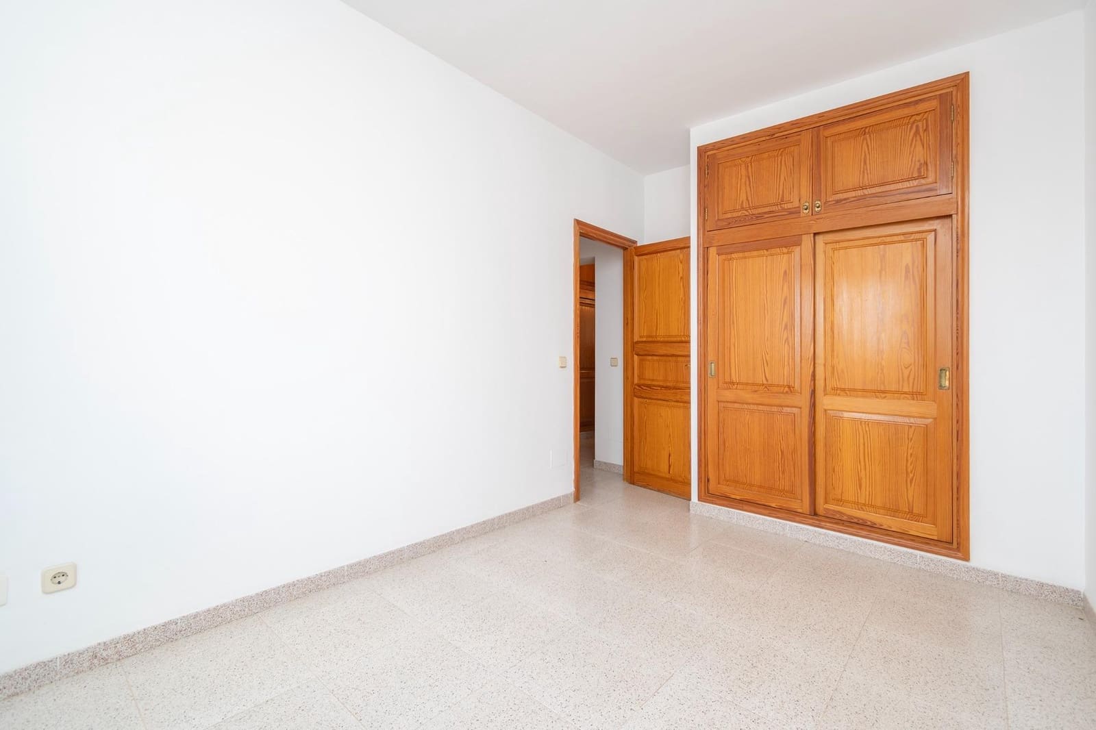 6 soveværelse Byhus til salg i Santa Eugenia med garage - € 750.000 (Ref: 9419801)