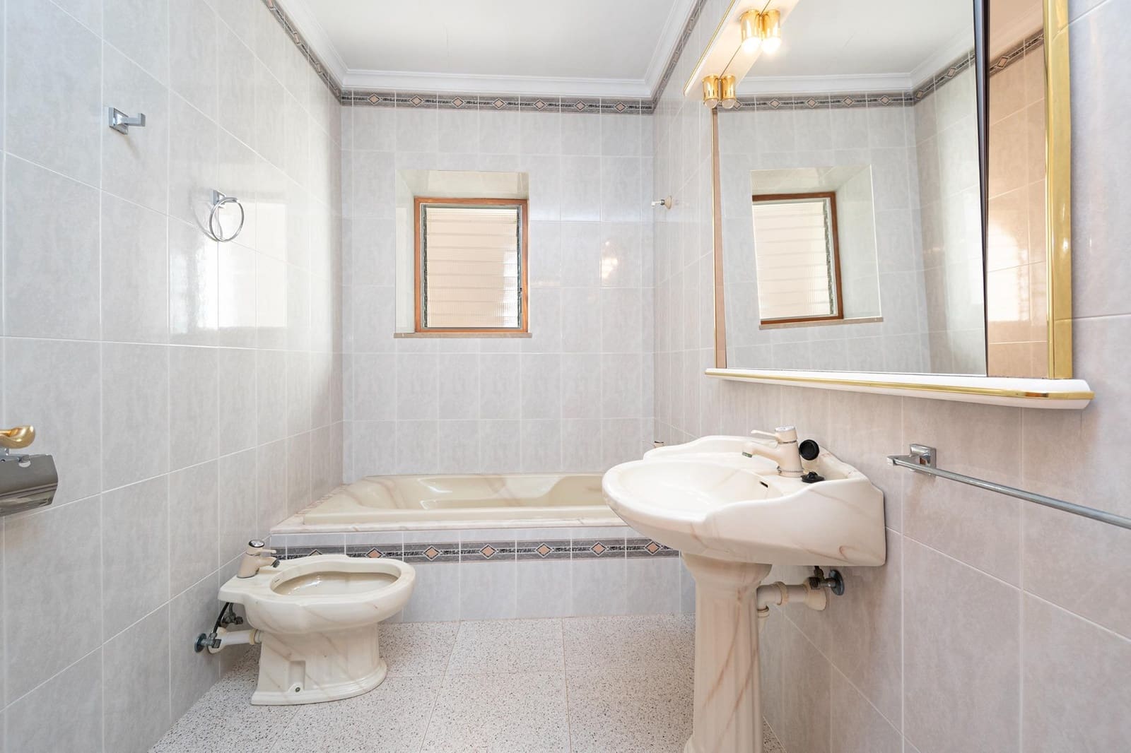 6 soveværelse Byhus til salg i Santa Eugenia med garage - € 750.000 (Ref: 9419801)