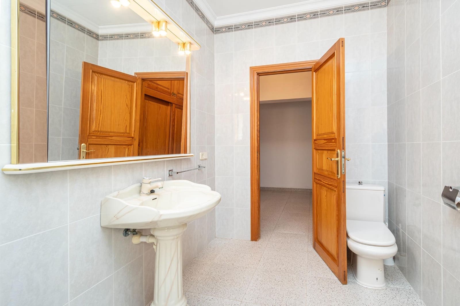 6 soveværelse Byhus til salg i Santa Eugenia med garage - € 750.000 (Ref: 9419801)