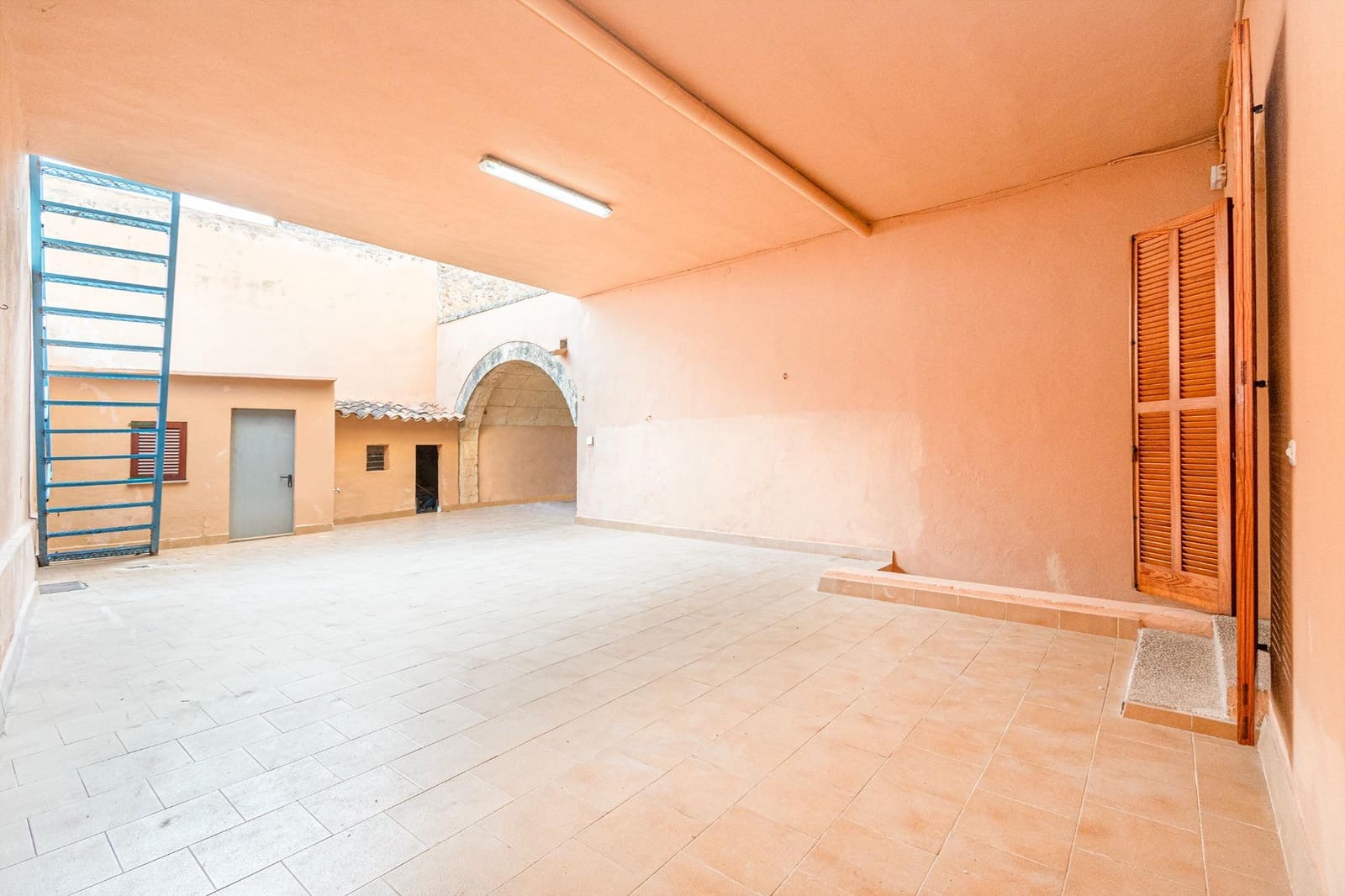 6 soveværelse Byhus til salg i Santa Eugenia med garage - € 750.000 (Ref: 9419801)