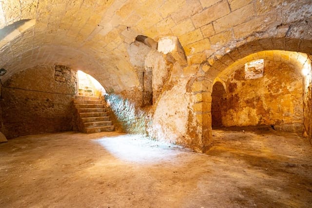 6 soveværelse Byhus til salg i Santa Eugènia med garage - € 750.000 (Ref: 9419801)